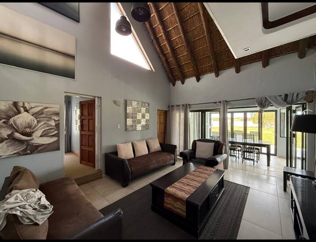 8 BEDROOM HOUSE FOR SALE IN KAALPLAATS WEST